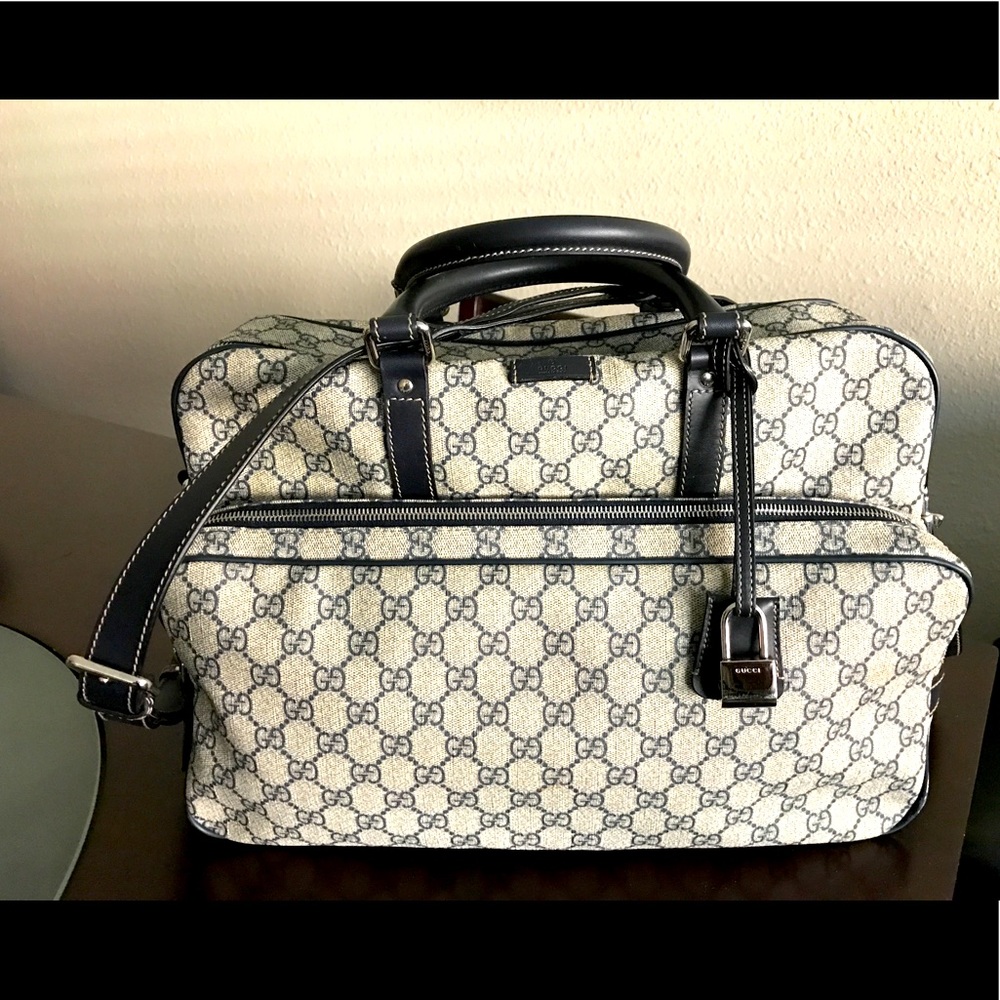 Gucci G logo print navy blue travel bag with strap
